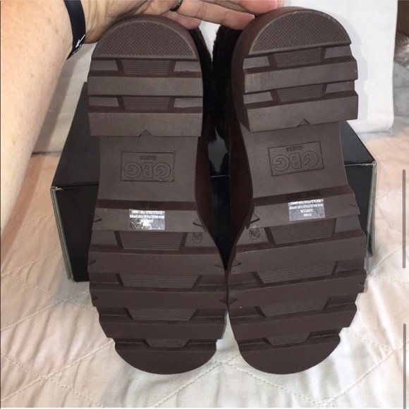 GBG Guess Lace Up Boots Size 9.5M Brand New - Picture 7 of 9